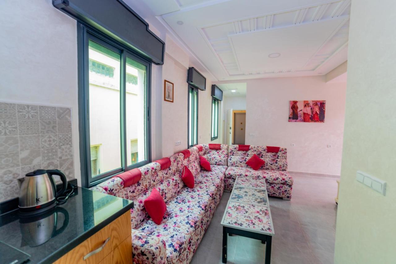 Velasquez Appartements Fast Wifi And Ocean View Tanger Exterior foto